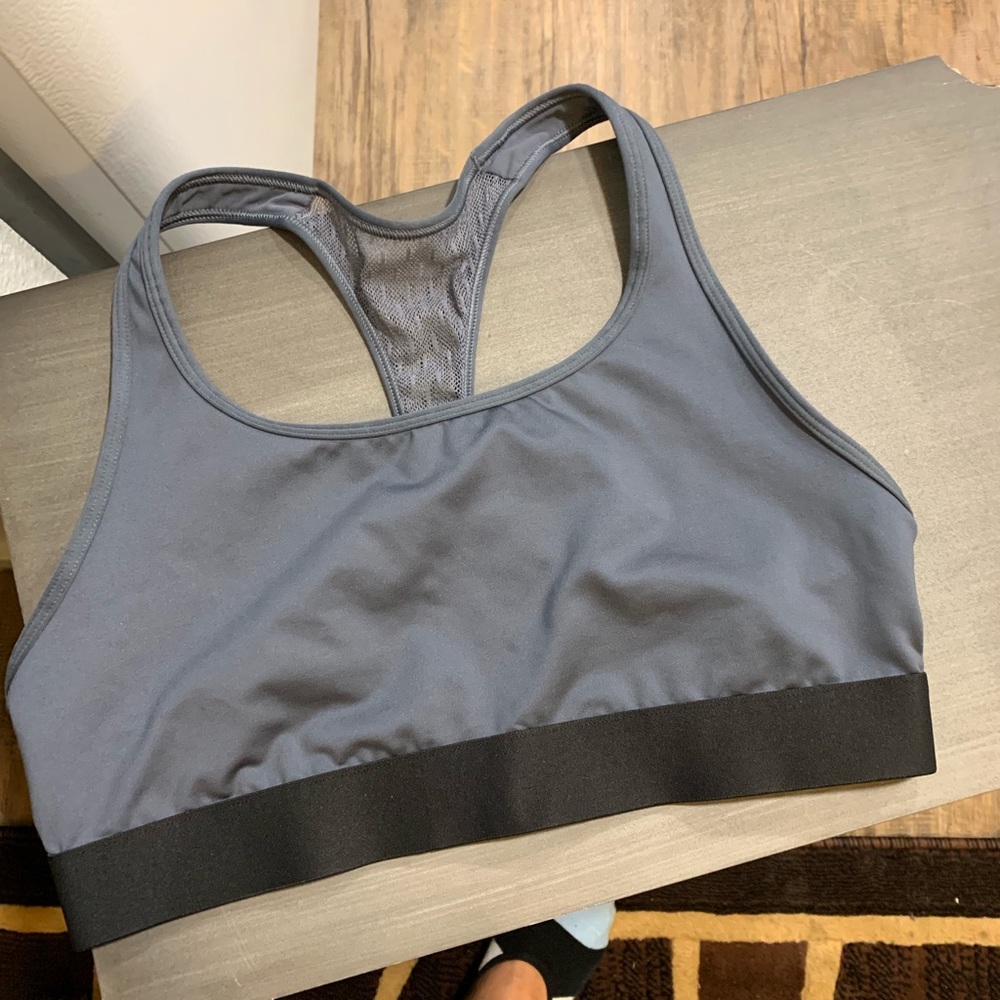 Sports bra